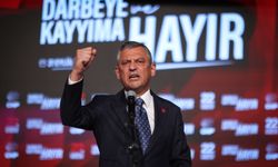 Özgür Özel yeniden genel başkan seçildi