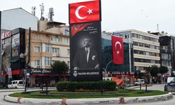 Mehmet Gürel: Şanlı Bayrağımızı Hiç Kimse İndiremez!