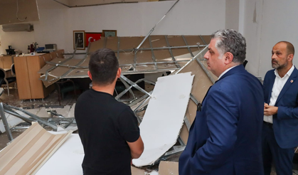 Yalova Belediyesi nikah salonunun asma tavanı çöktü!