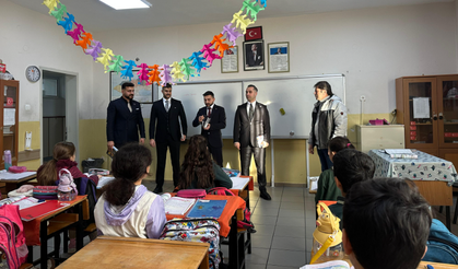 Yalova Ülkü Ocakları öğrencilerle