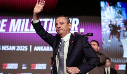 Özgür Özel yeniden CHP Genel Başkanı seçildi