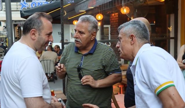 Başkan Mustafa Tutuk vatandaşı dinliyor