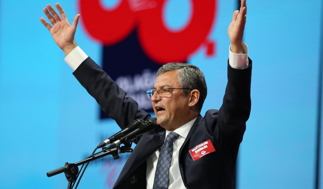 Özgür Özel CHP'nin yeni Genel Başkanı seçildi