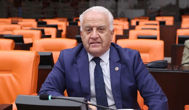 Becan, OSB'lerle ilgili araştırma önergesi verdi