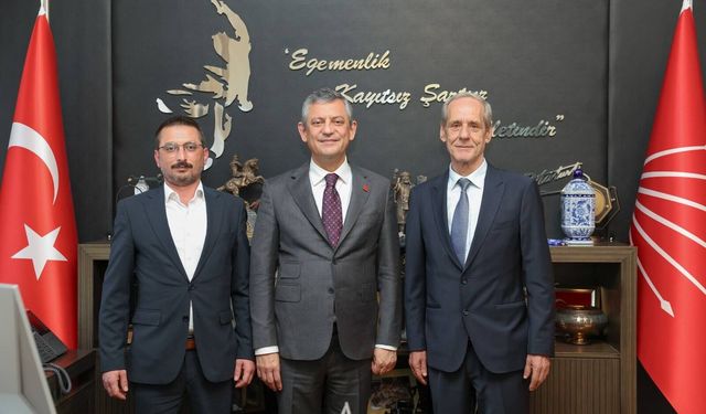 Kamil Yaman'dan Özgür Özel'e ziyaret