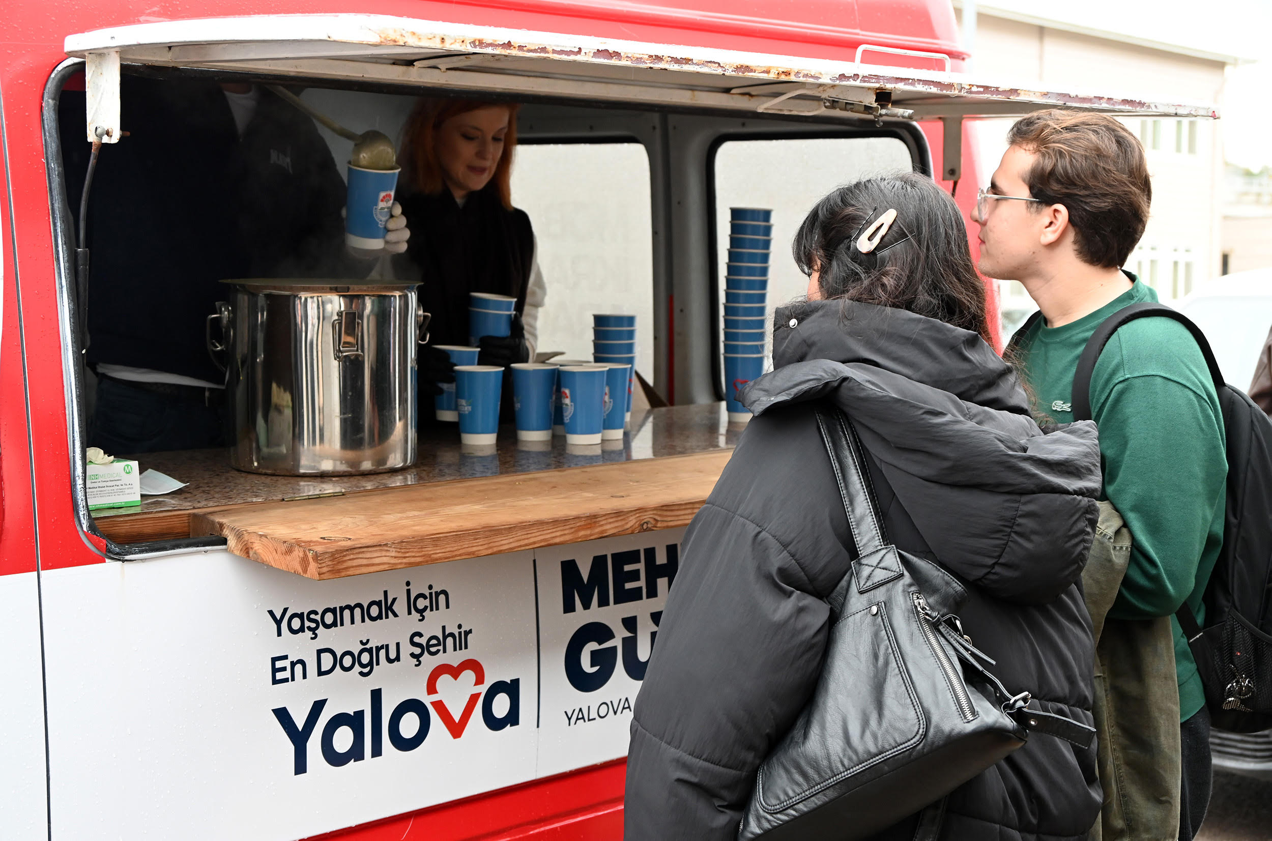Yalova Belediyesi Çorba Dağıttı 2