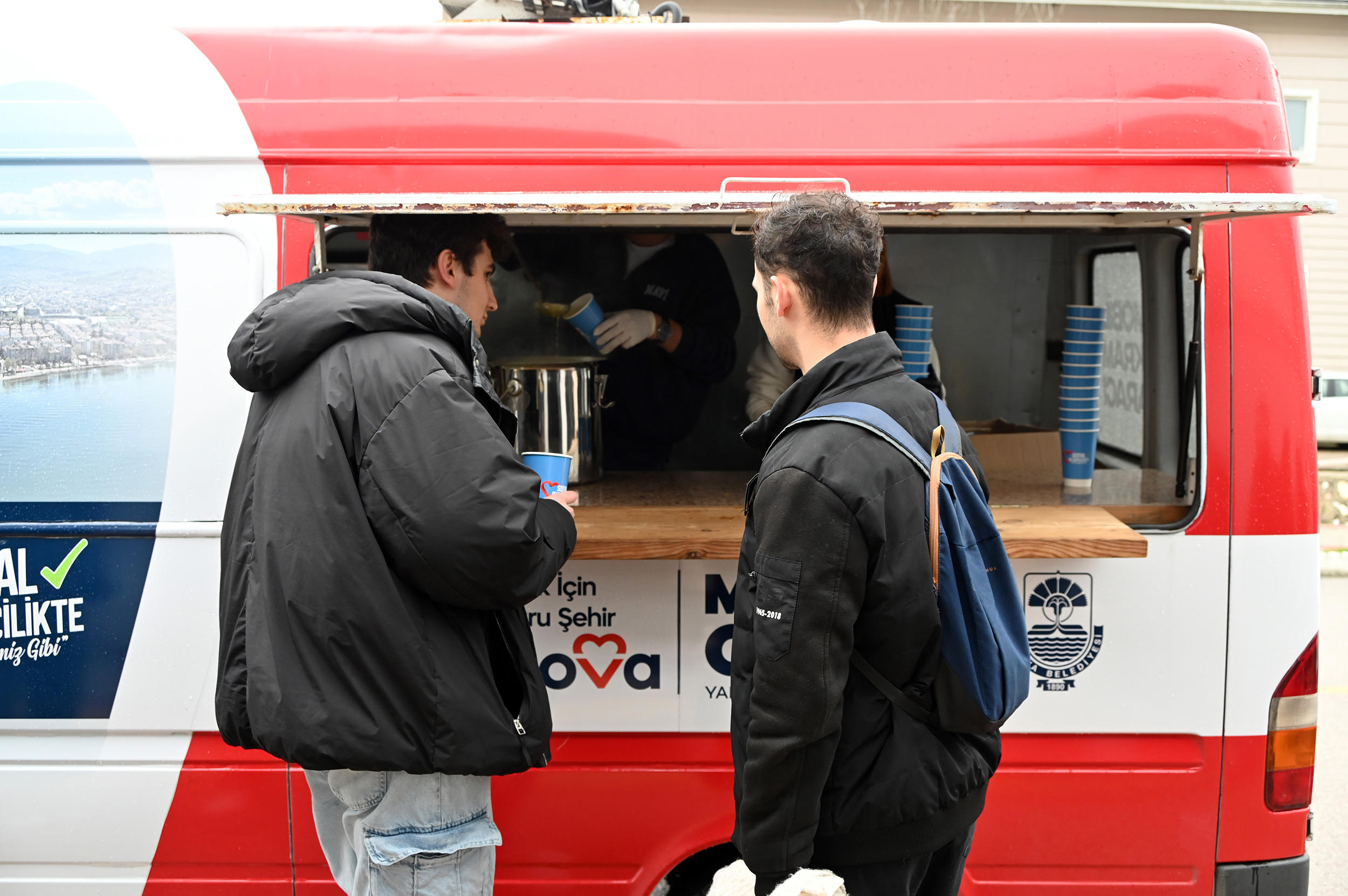 Yalova Belediyesi Çorba Dağıttı 3