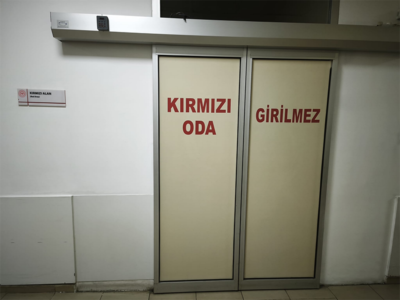 Kırmızı Oda