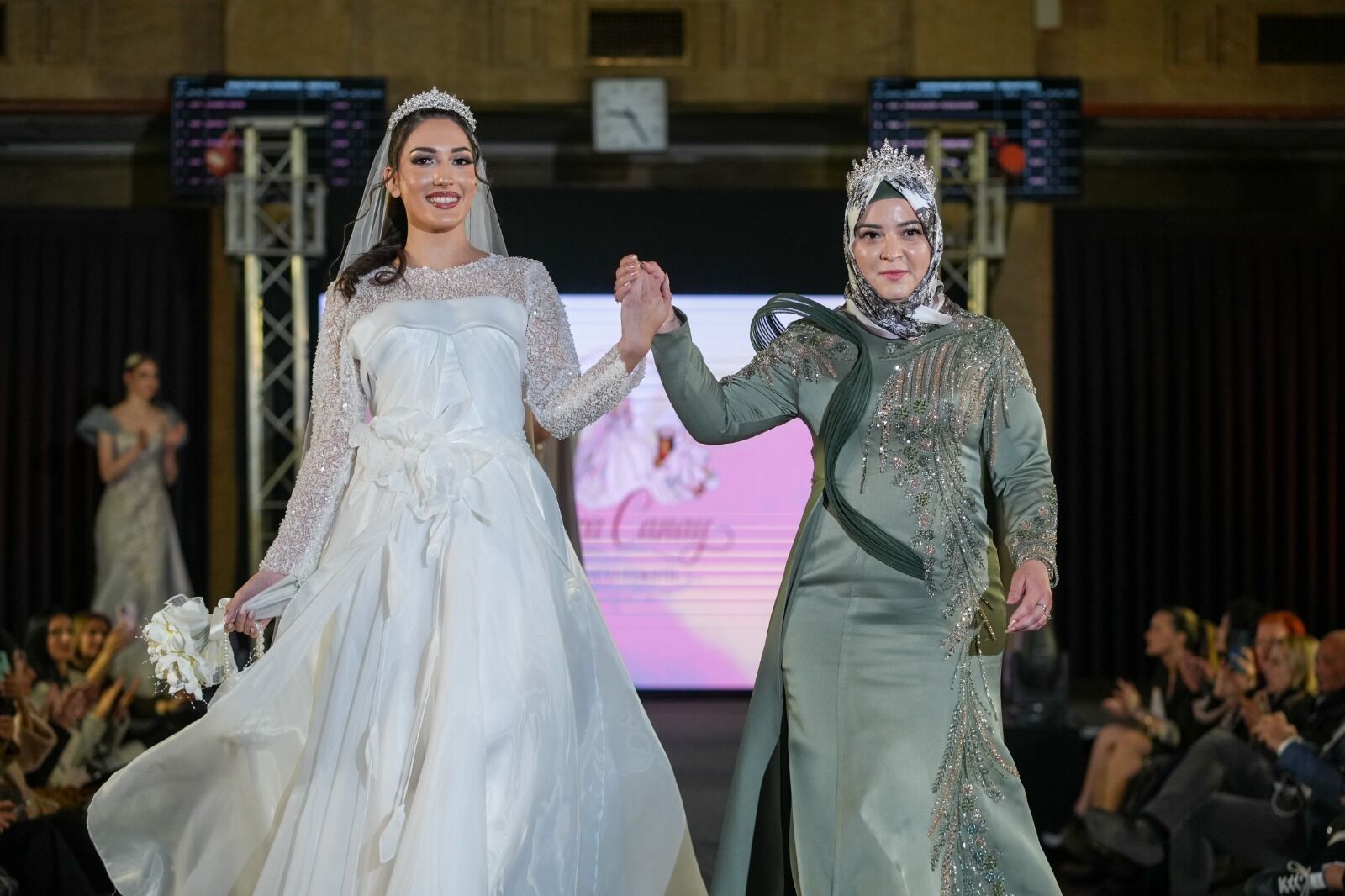 Büşra Canay